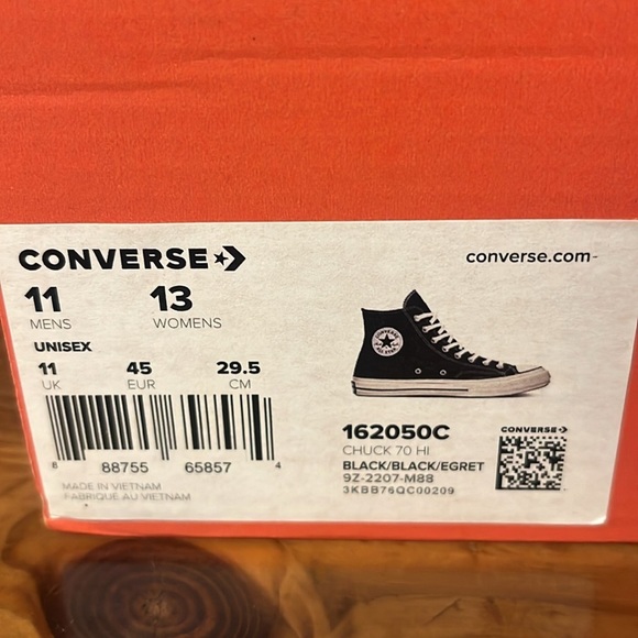 Converse high tops Hi Ltd Ed Custom Anheuser-Busch Gold Logo KICKS (11W/13M) main image 11